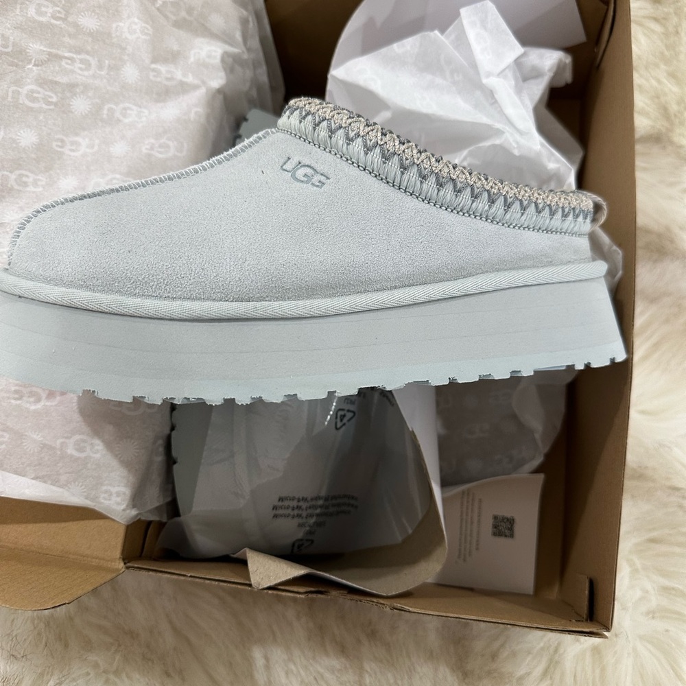 RARE NWT Ugg Tazz Goose color 7